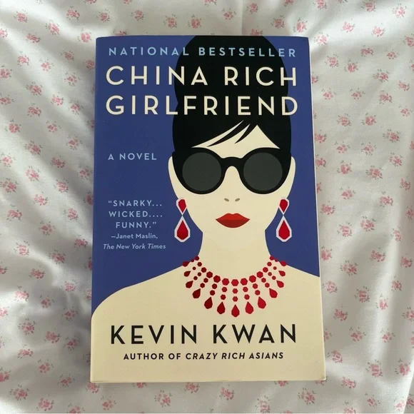 Book Set - Bright Multicolor Paperback Collection - Picture 4 of 7